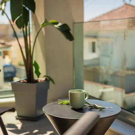 Aparktion The Grand Maistro アパート *