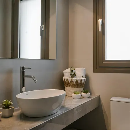 Aparktion The Grand Maistro Lixouri